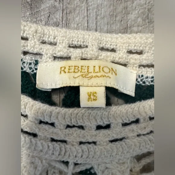 Rebellion size XS cream/green crochet long sleeve top- very good condition - Picture 8 of 11